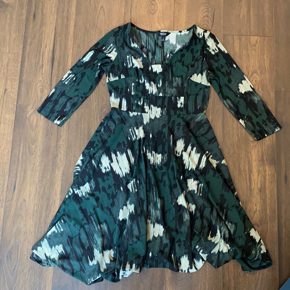 Three-quarter sleeve dress